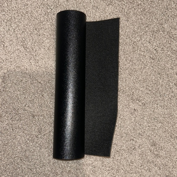 Faux leather roll - Picture 1 of 2